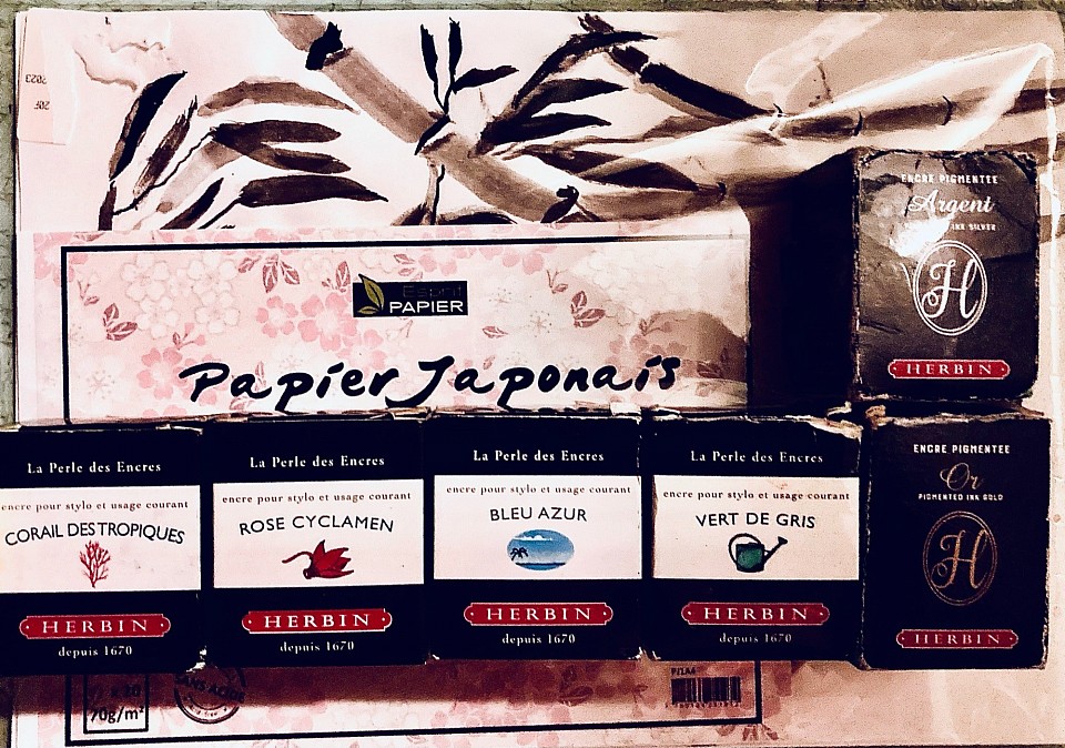 Herbin, ses encres aux mille tons, et surtout l’or et l’argent…sur papier de riz japonais !